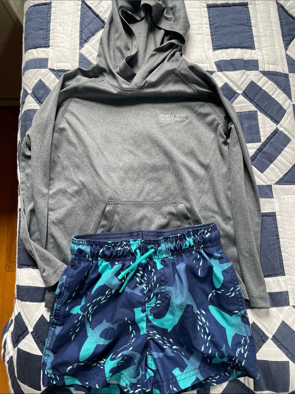 Cat & Jack Navy / Long Sunshirt Combo Boys XS 4/5 Pool Beach Lake Kids Hood
